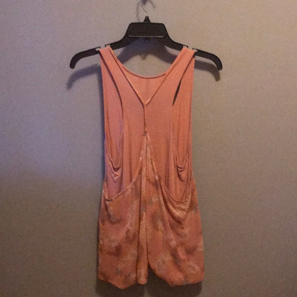 Tops - Picture 2 of 2